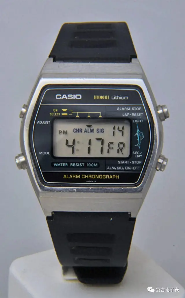 致敬七十年代卡西欧的全金属旗鱼——CASIO W250