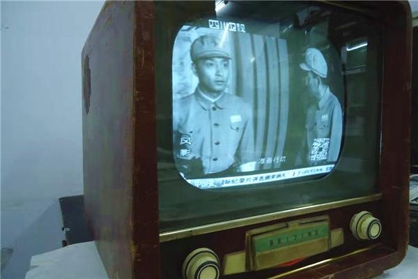 快来！亲历者为你讲述新中国第一台电视诞生始末