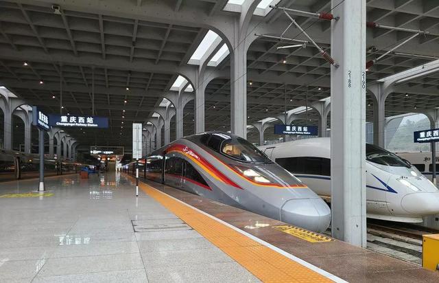 中国运营时速300km/h及以上高铁线路，你家乡有几条