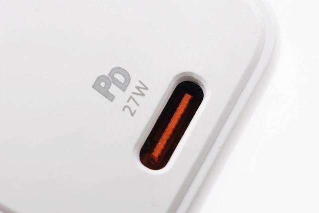 苹果5W充电器的大小，27W的性能，辉越光电27W充电器评测