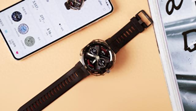 华为WATCH GT Cyber上手体验：智能手表也能玩改装？