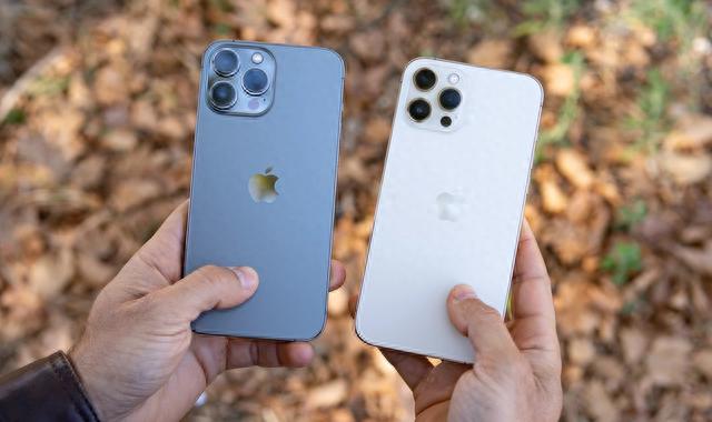 iPhone 12 Pro Max 和 13 Pro Max 你应该选择哪个？