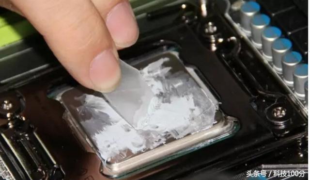 电脑主机CPU导热硅脂的正确涂抹方法