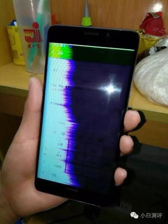 「曝光」华为Mate9 Pro手机被曝光 小米Note2屏幕被摔漏液