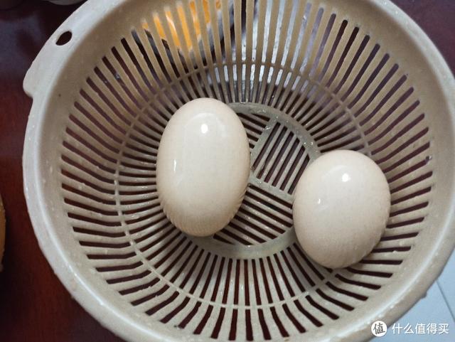 使用方便的空气炸锅，用途很多的：用苏泊尔空气炸锅做盐焗蛋