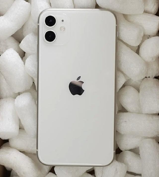 二手iPhone为何仍然很香？揭秘苹果手机的回收和翻新