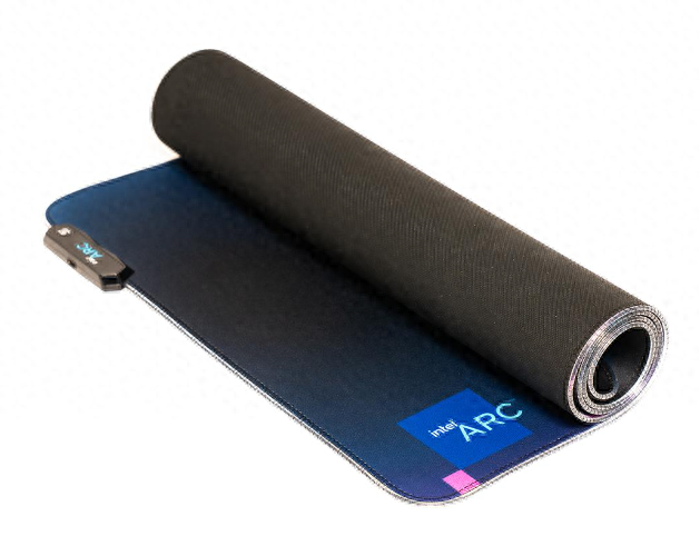 英特尔推出锐炫RGB鼠标垫：采用USB-C供电，售价64.77美元