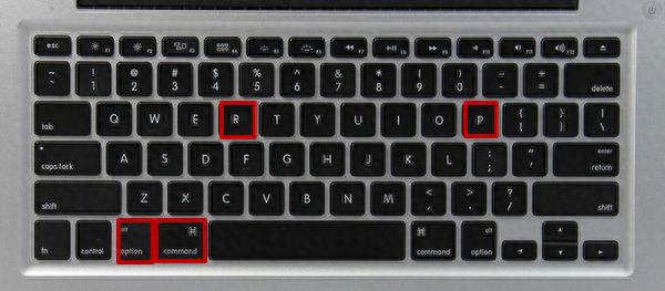 三招立刻解决——Macbook苹果笔记本白屏无法正常启动的问题！