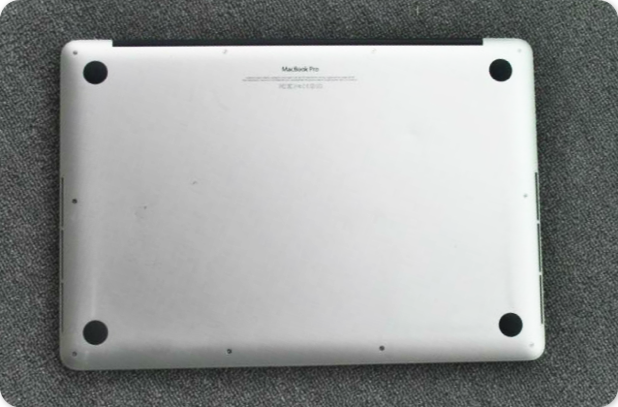 Macbook Pro Air苹果笔记本进水不开机、黑屏怎么处理？