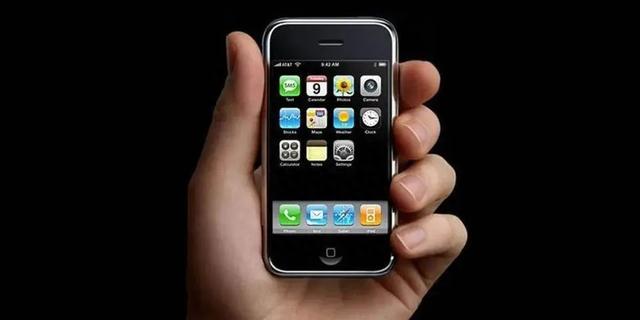 原来 iPhone 至今为止被取消了这么多功能，你感到惋惜吗？