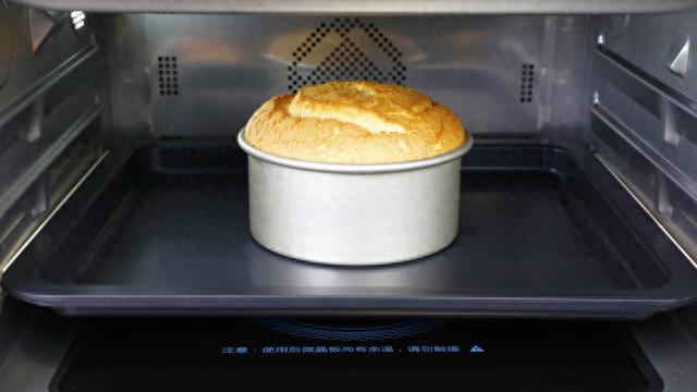 微蒸烤一体机和蒸烤一体机哪个比较实用？看完就明白了
