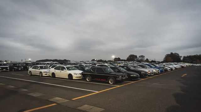 探寻日本最大的二手车拍卖会，比任何车展都令玩家着迷