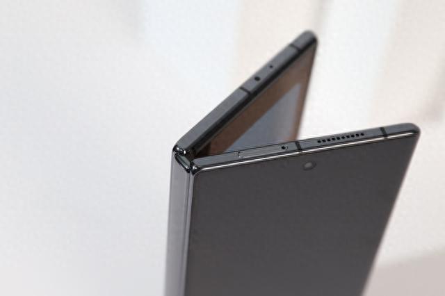 折叠屏产品的一次跨越式突破 Xiaomi MIX Fold 2评测
