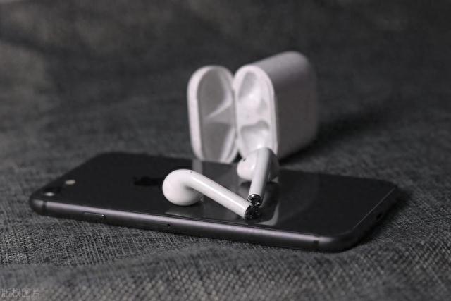 苹果蓝牙耳机如何与苹果和安卓手机连接